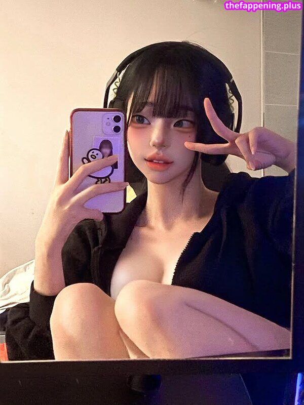 825io Photo OnlyFans Nu #21