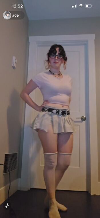 Full leaked Snow is falling/ private onlyfans photo