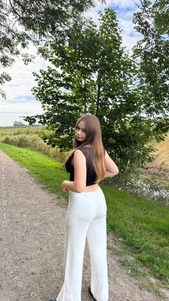 Full leaked Angelina dehlow page private onlyfans photo