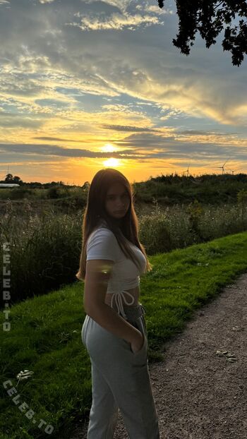 Full leaked Angelina dehlow private onlyfans photo