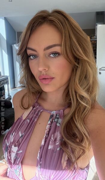 Full leaked Anuschka van lent private onlyfans photo
