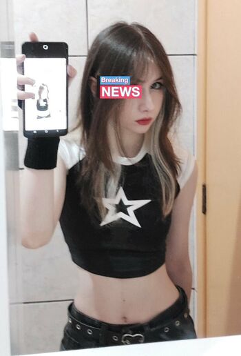 Full leaked Aisux/ private onlyfans photo