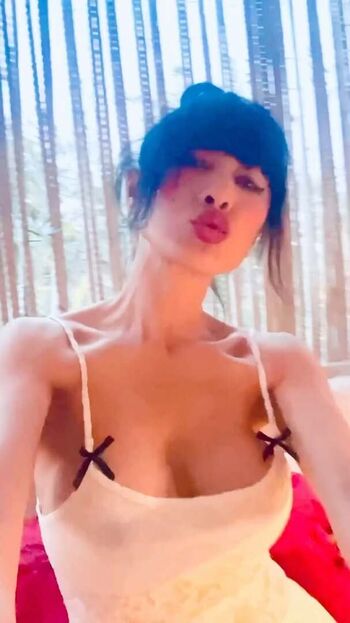 Bai Ling