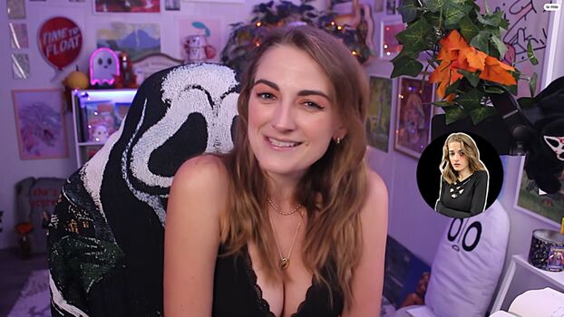 Full leaked Caitlin marie reacts private onlyfans photo
