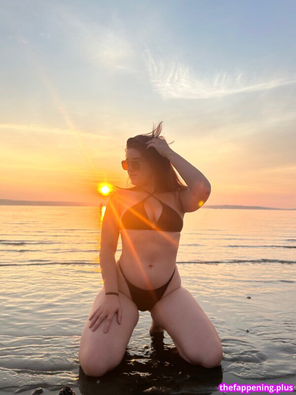 CosEevee / Cosplaysbyeevee / Eeveecosplays / cosplayeevee / cosplays_by_eevee Nahá OnlyFans fotografie #6