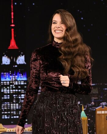 Hailee Steinfeld