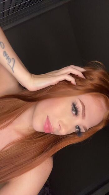 Full leaked Upminaa / private onlyfans photo