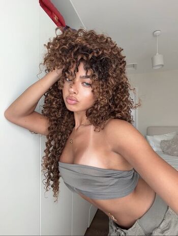 Full leaked Aery tiefling / private onlyfans photo