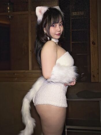 Full leaked Miku martineau/ private onlyfans photo