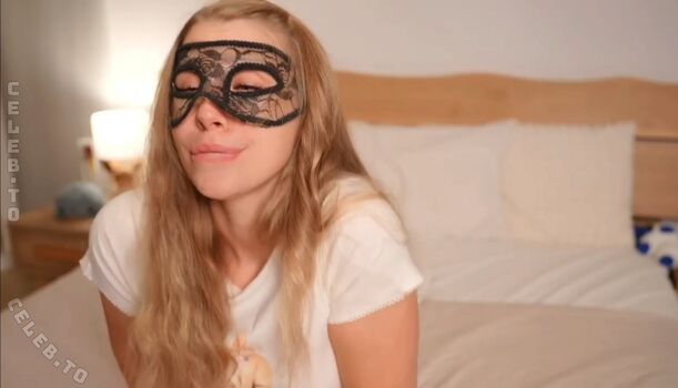 Full leaked Kittymolly/ private onlyfans photo