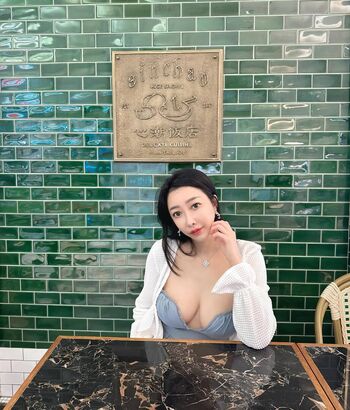 Rainy 以希 鐘小八