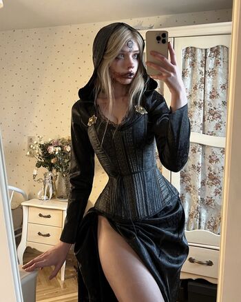 Full leaked Avani gregg/ private onlyfans photo