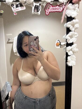 Full leaked Paoskinny/ private onlyfans photo