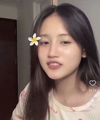 Full leaked Who is this private onlyfans photo